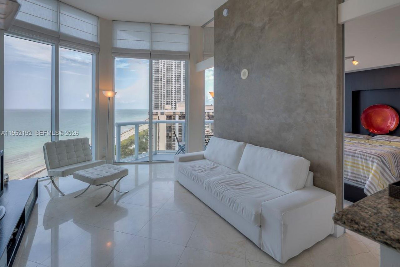 6515 Collins Ave , Unit 1804, Miami Beach, FL 33141 Photo