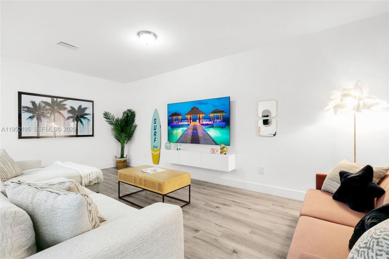 1123 NE 23rd Ter, Pompano Beach, FL 33062 Photo