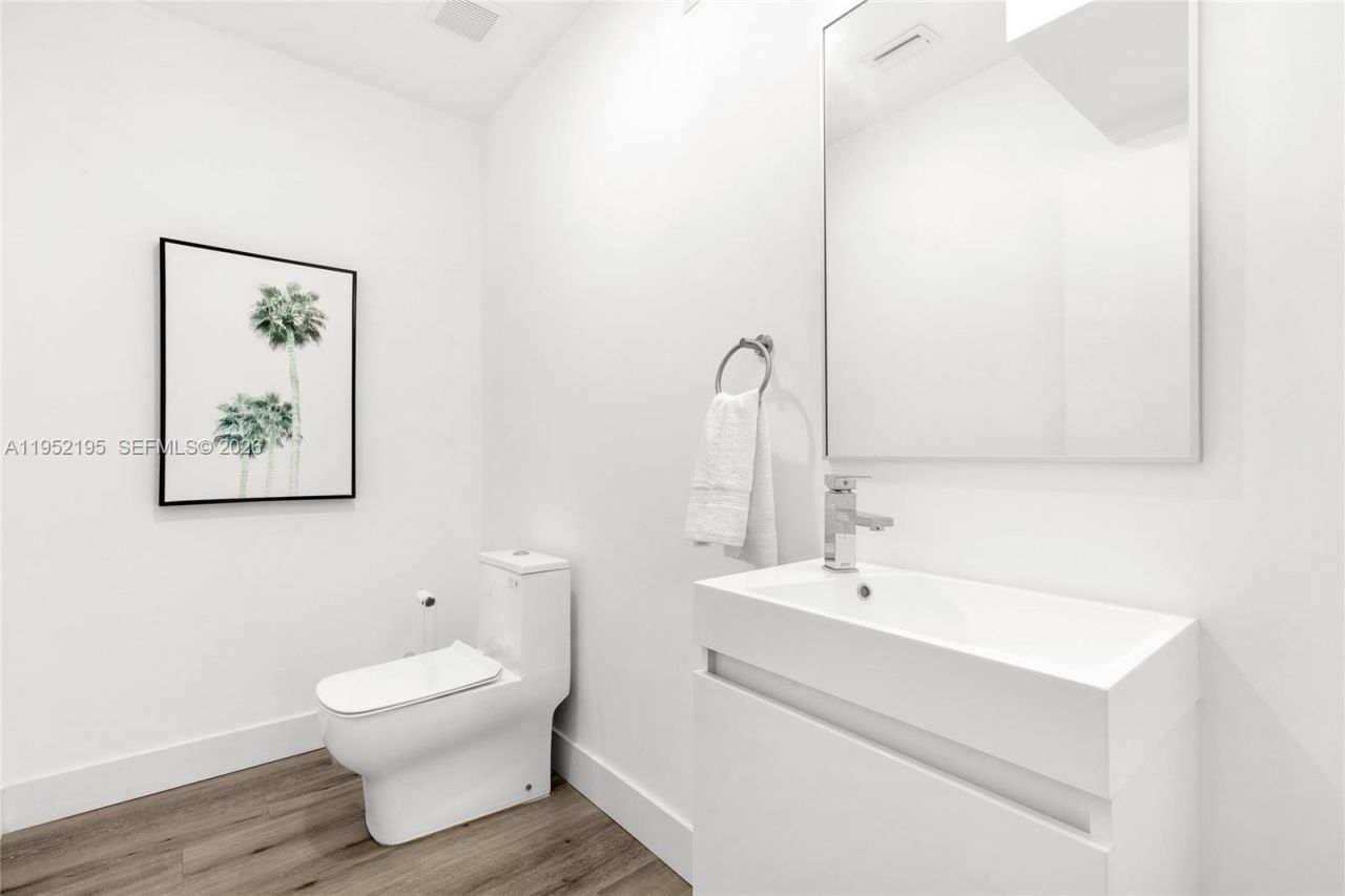 1123 NE 23rd Ter, Pompano Beach, FL 33062 Photo