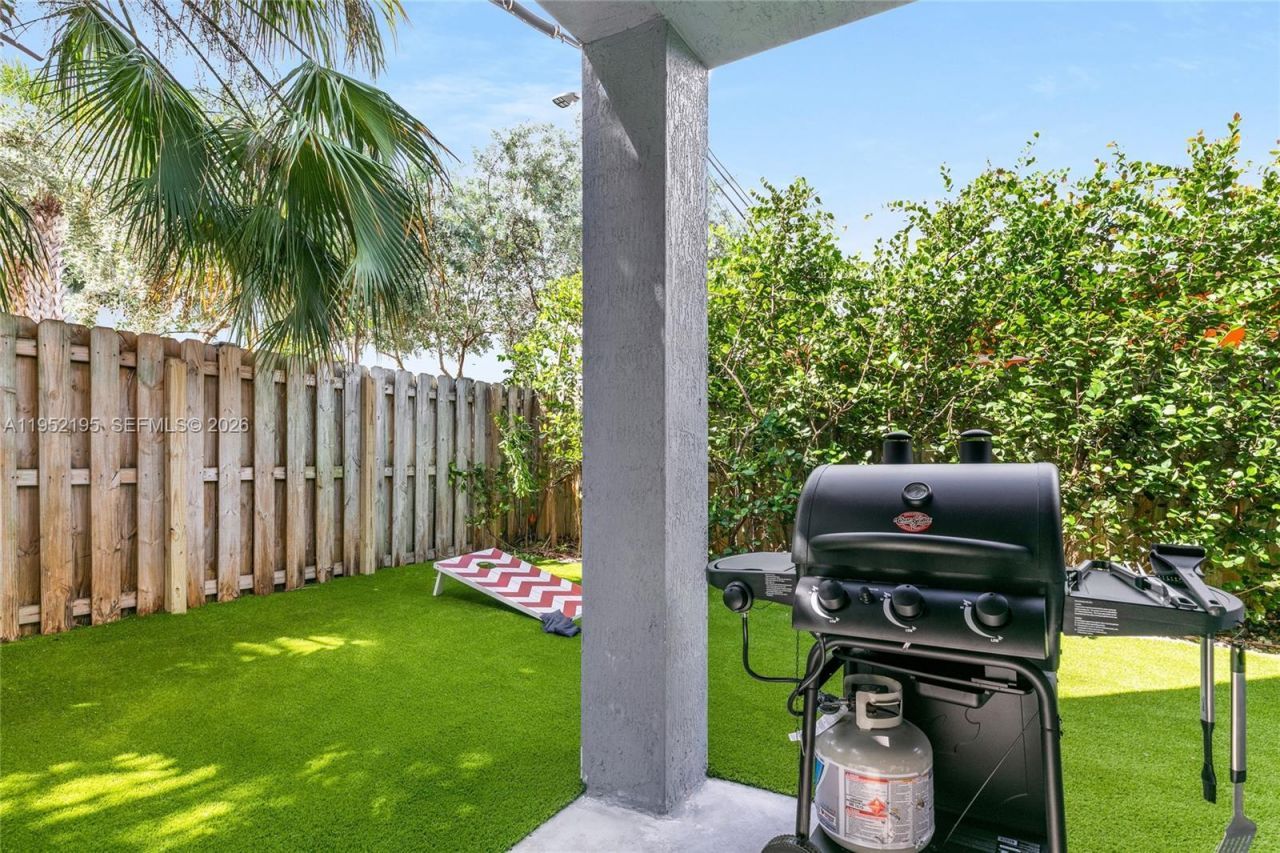 1123 NE 23rd Ter, Pompano Beach, FL 33062 Photo