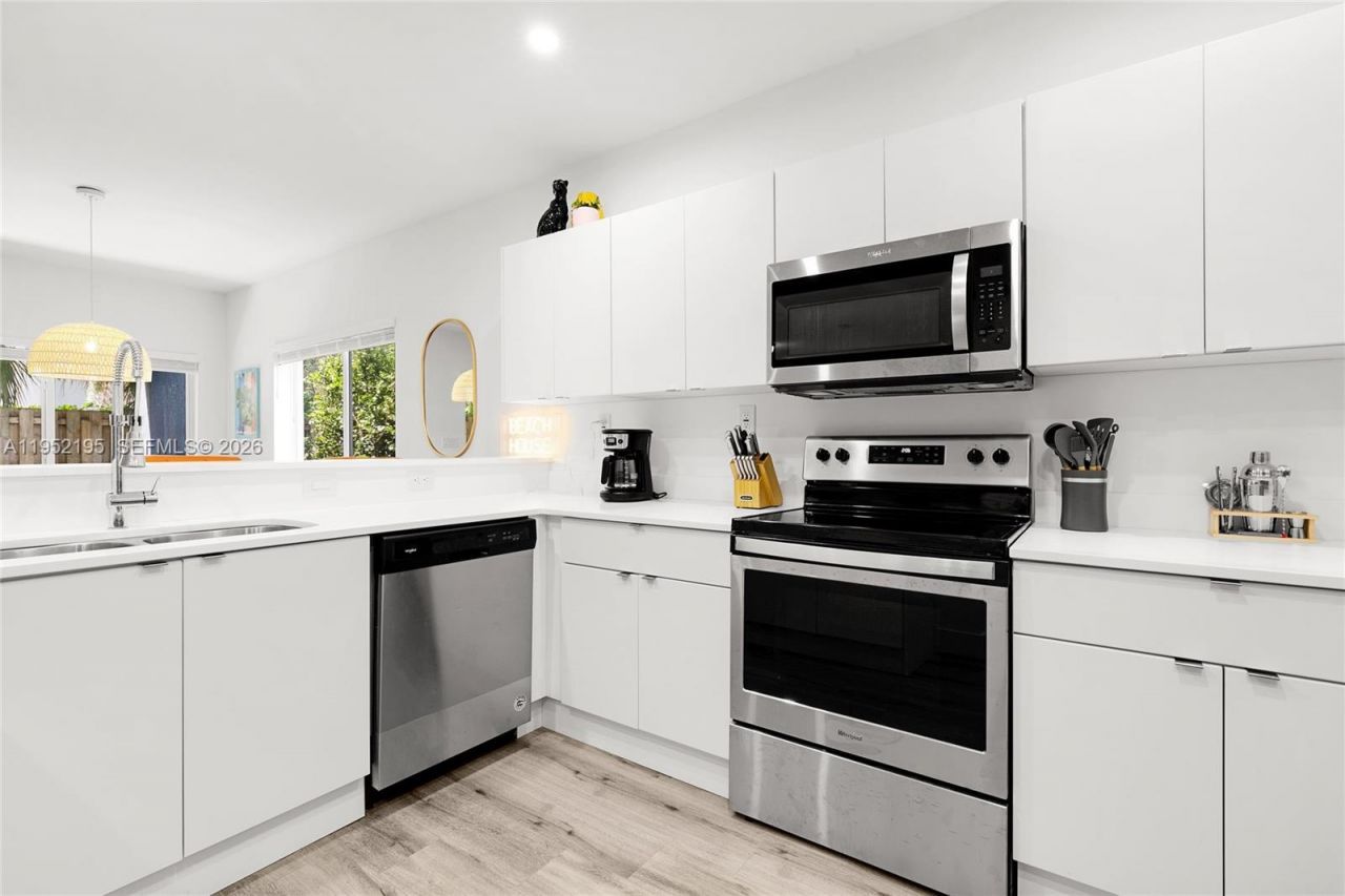 1123 NE 23rd Ter, Pompano Beach, FL 33062 Photo