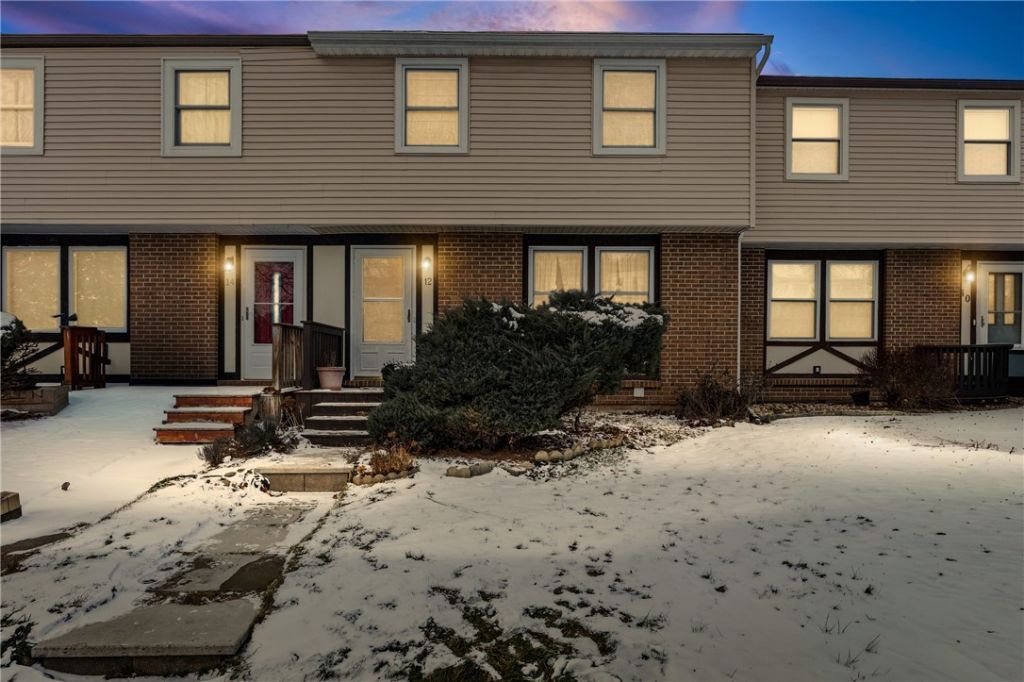 12 Carriage Court, Farmington, NY 14425 Main Photo