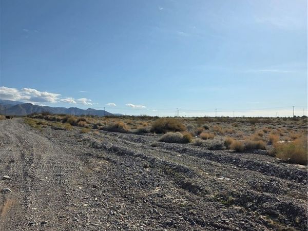 1691 E State Street, Pahrump, NV 89048