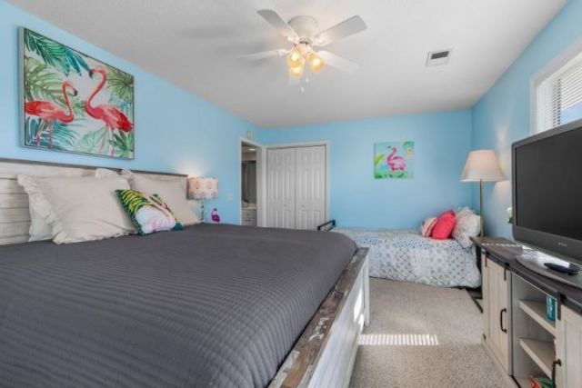 300 Shorehaven Dr. Photo 13