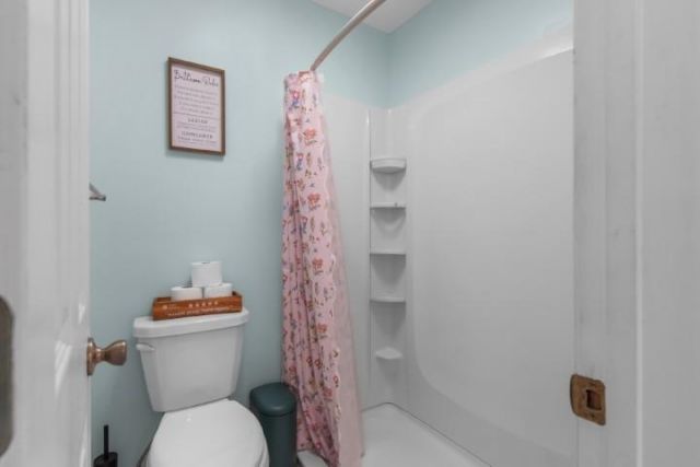 300 Shorehaven Dr. Photo 15