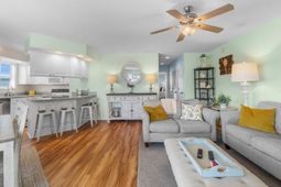 300 Shorehaven Dr. photo 4