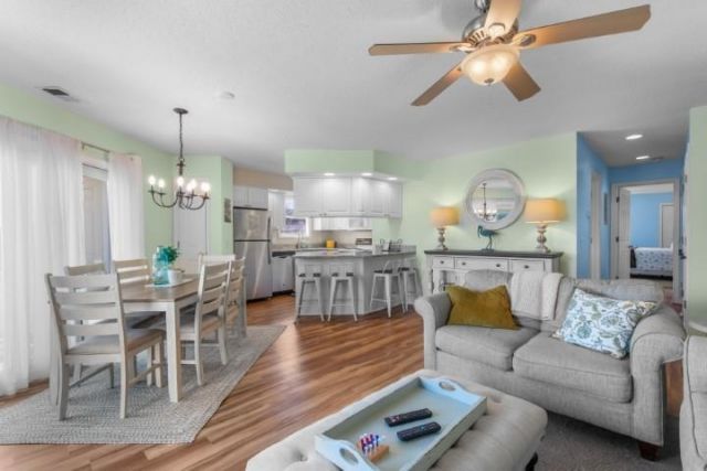 300 Shorehaven Dr. Photo 4