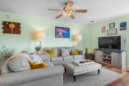 300 Shorehaven Dr. photo 4