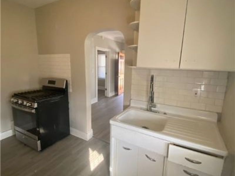 19600 Arrowhead Avenue, Cleveland, OH 44119 Photo 7