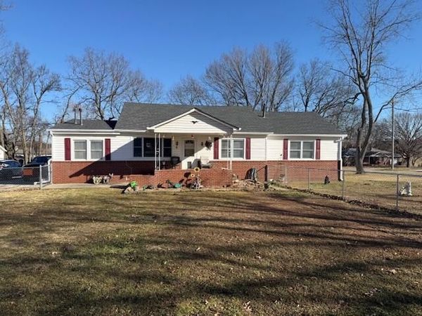 1117 S Mill Street, Grove, OK 74344