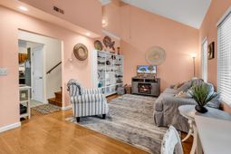 724 Juniper Dr. photo 4