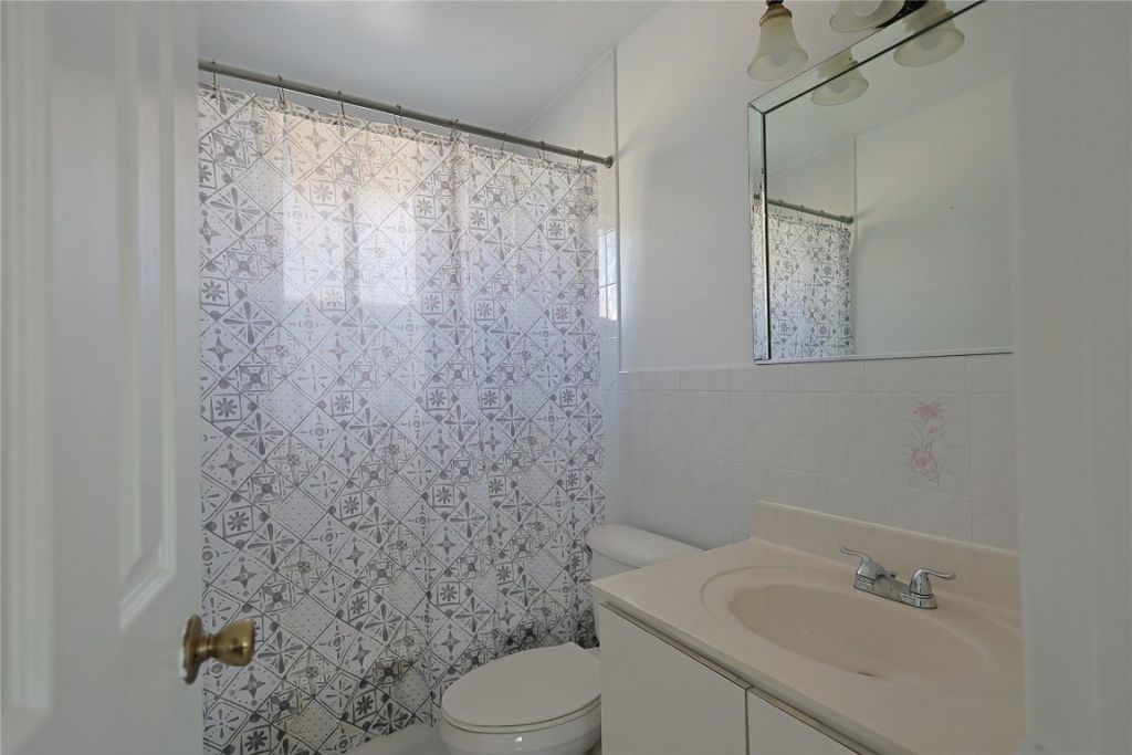 3250 W 70th Street, Unit 202, Hialeah, FL 33018 Photo