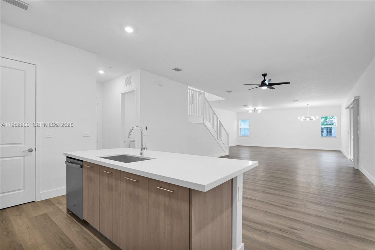 4422 SW 122nd Way, Davie, FL 33330 Photo