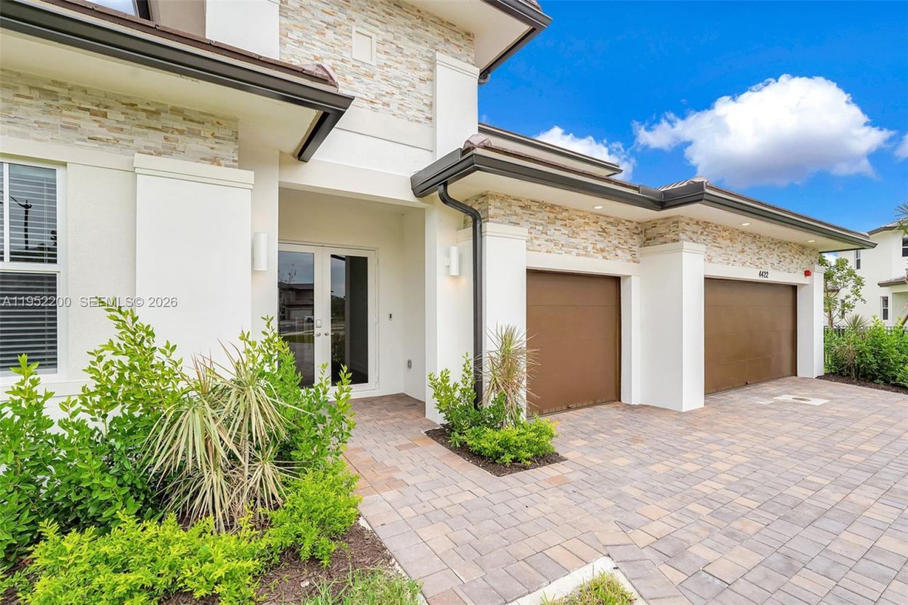 4422 SW 122nd Way, Davie, FL 33330 Photo