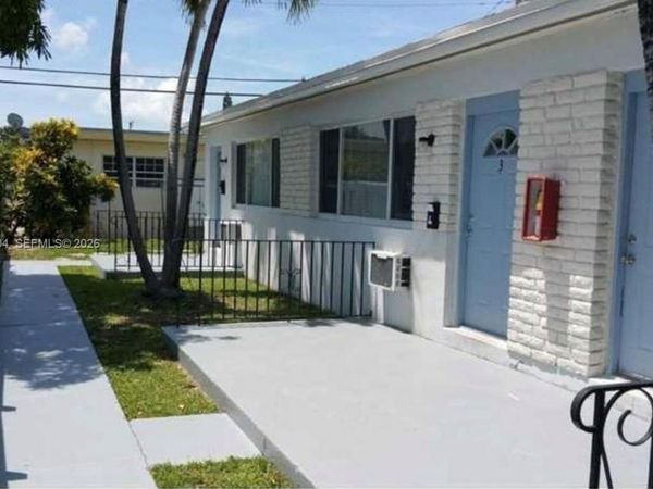 730 84th St, Unit 4, Miami Beach, FL 33141