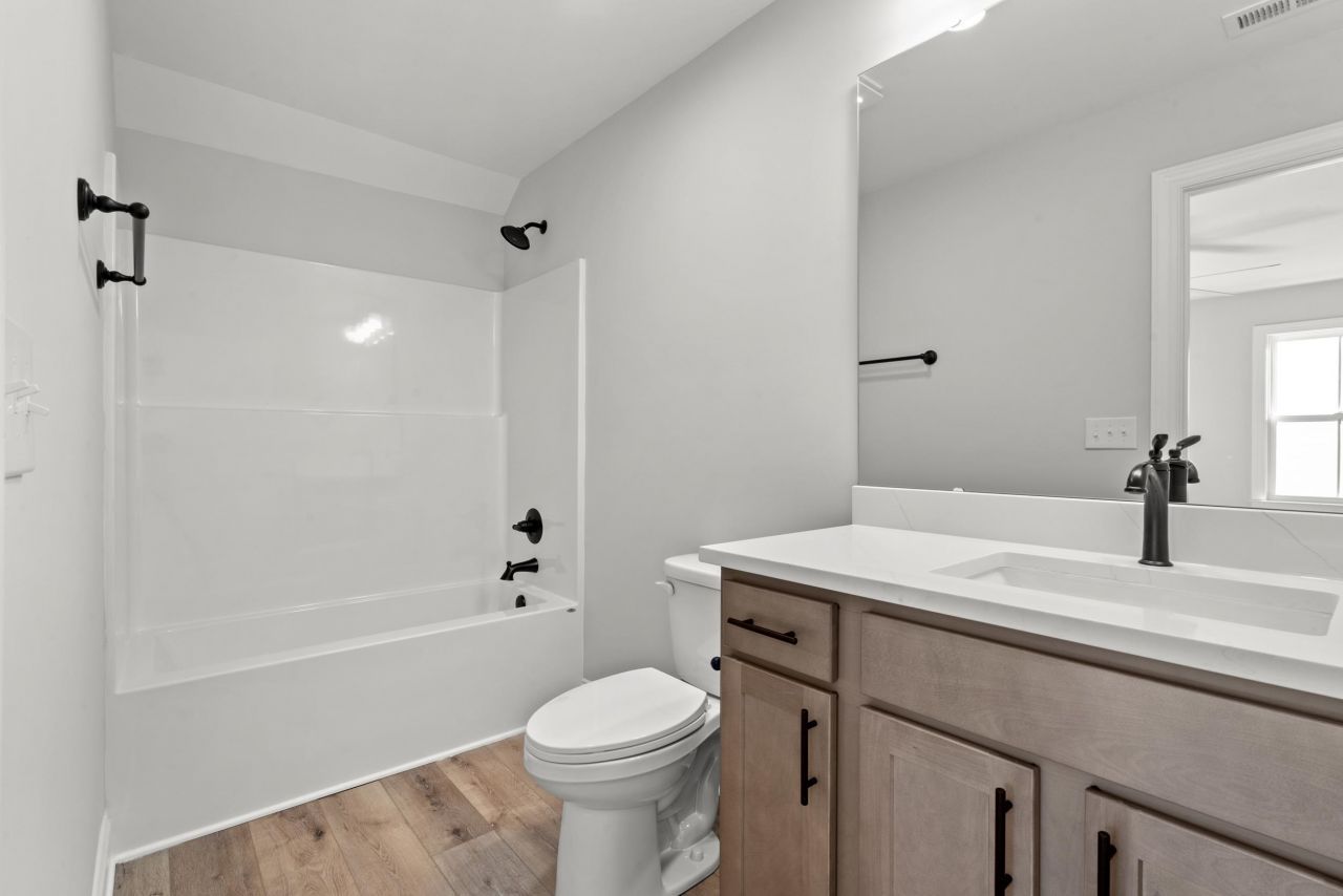 1100 Ridgewood Dr. Photo 10