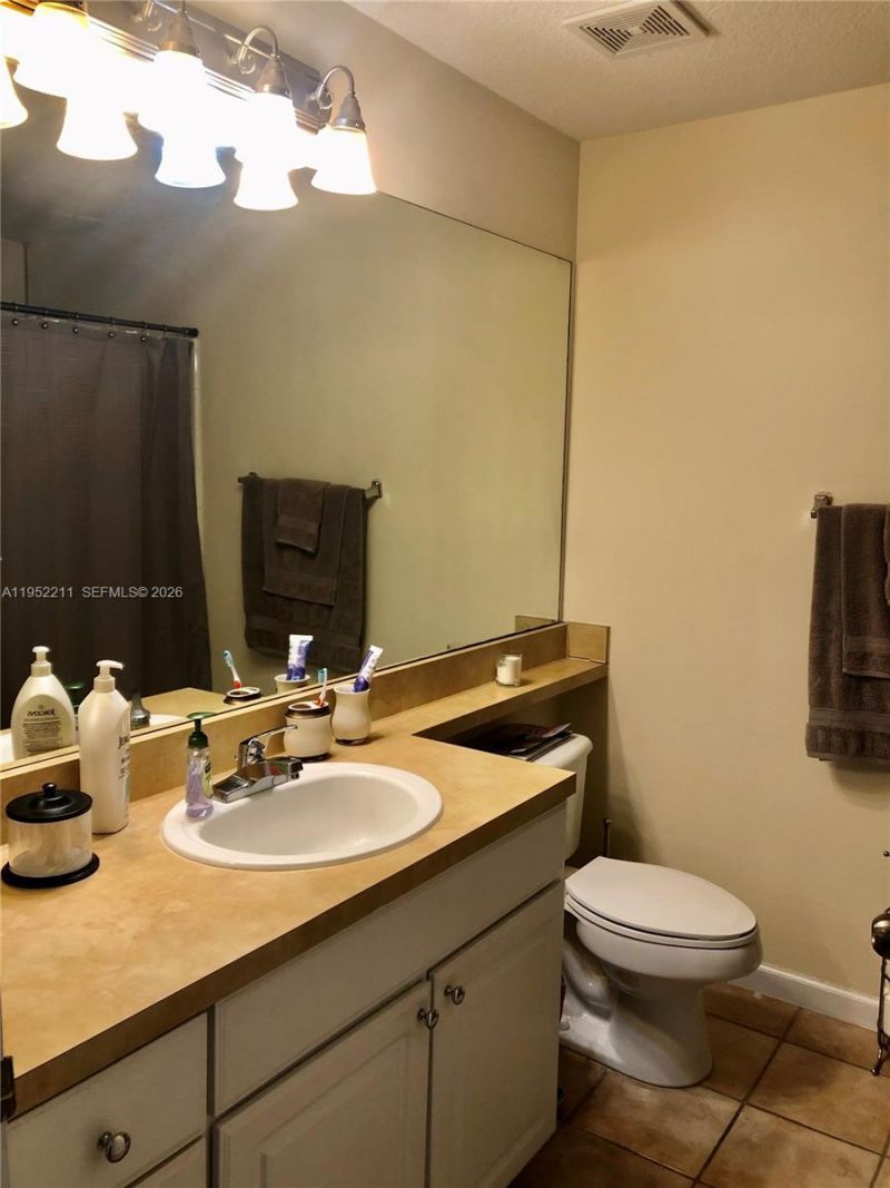 9873 Baywinds Dr , Unit 5208, West Palm Beach, FL 33411 Photo