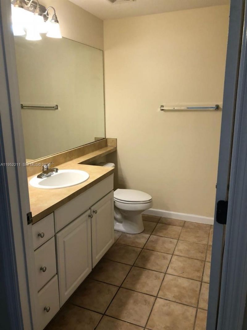 9873 Baywinds Dr , Unit 5208, West Palm Beach, FL 33411 Photo