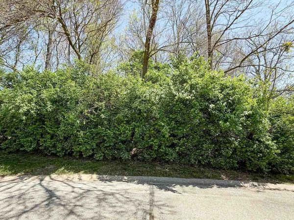 53384 Stoneridge Drive, South Bend, IN 46637