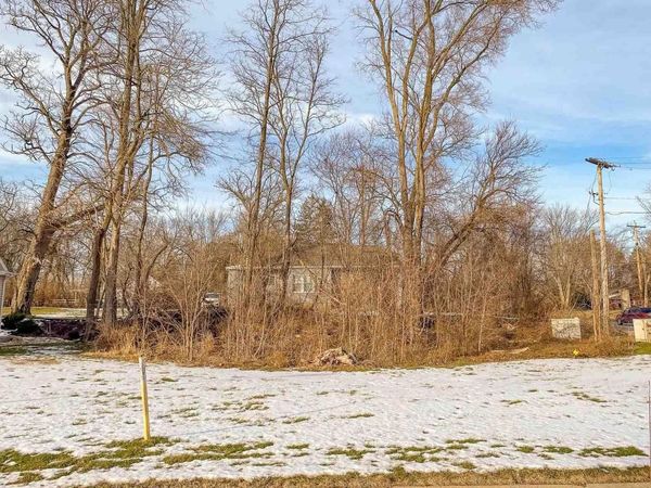 18015 Stoneridge Drive, South Bend, IN 46637