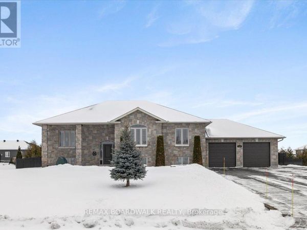 3421 Summerbreeze Drive, Ottawa, ON K0A2W0