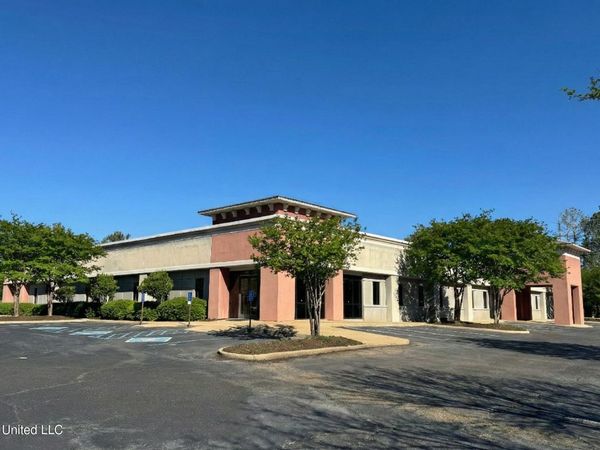 1025 Northpark Drive, Ridgeland, MS 39157