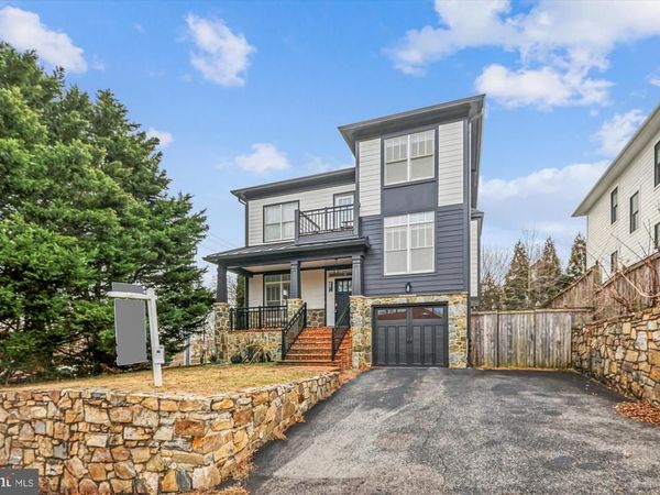 2500 12TH STREET N, ARLINGTON, VA 22201