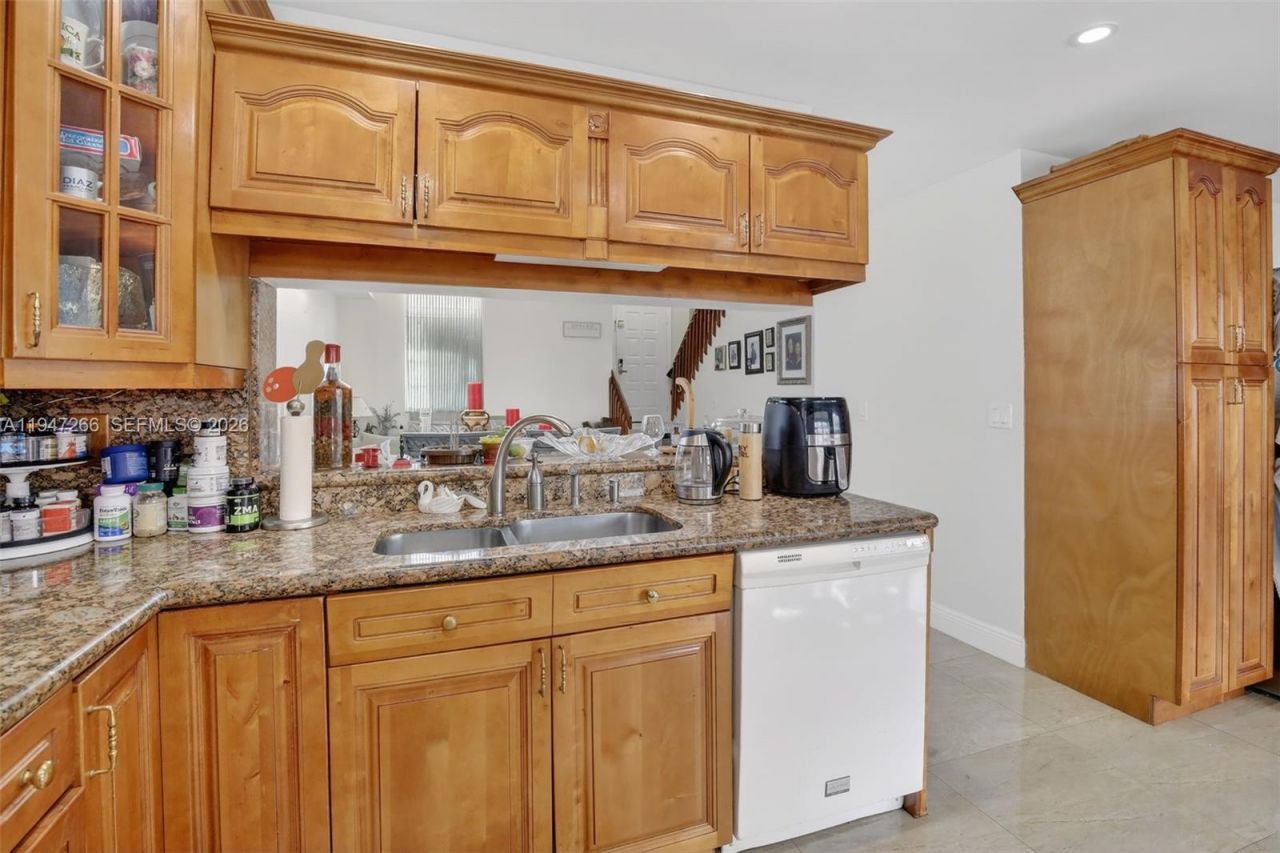 12017 NW 13th St, Pembroke Pines, FL 33026 Photo