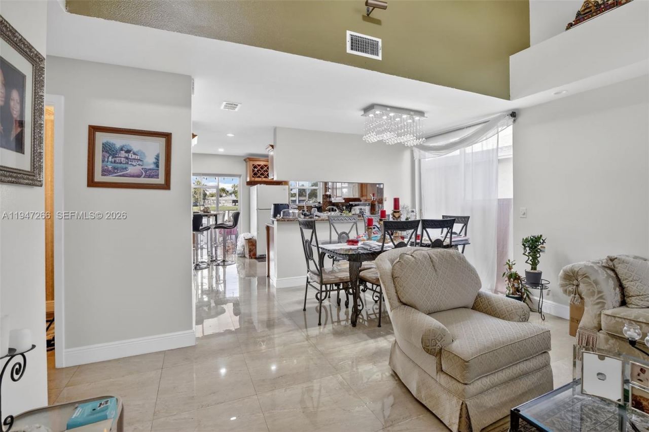 12017 NW 13th St, Pembroke Pines, FL 33026 Photo