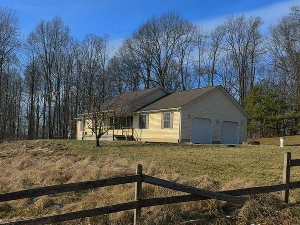 1360 W Bone Road NW, Mcconnelsville, OH 43756