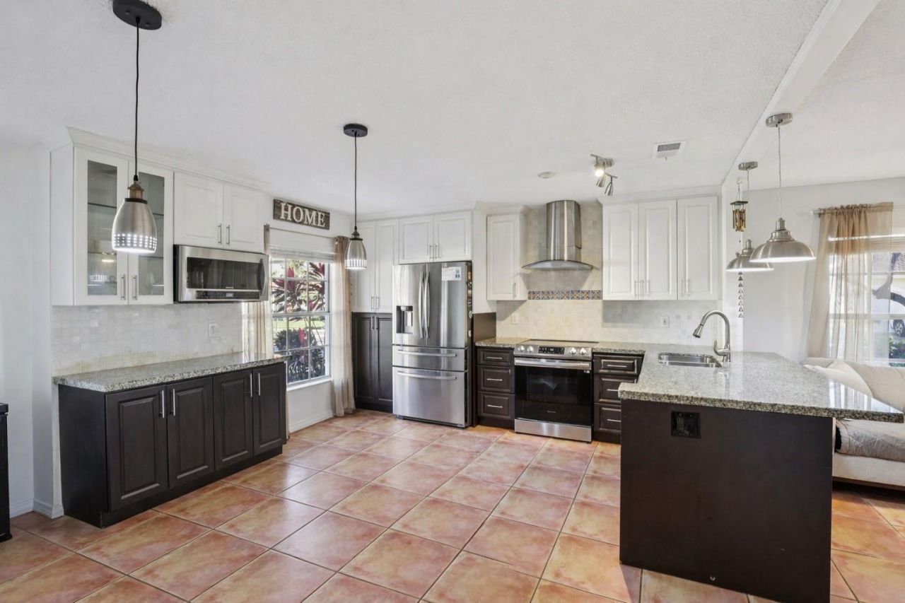 972 Azure Lane, Weston, FL 33326 Photo