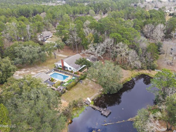 1921 Kingslea Drive, Gautier, MS 39553