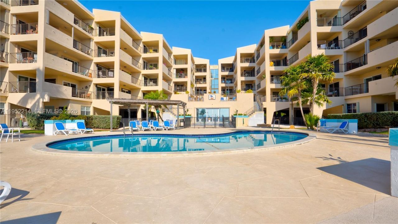 79901 Overseas Higway, Unit 204, Islamorada, FL 33036 Photo