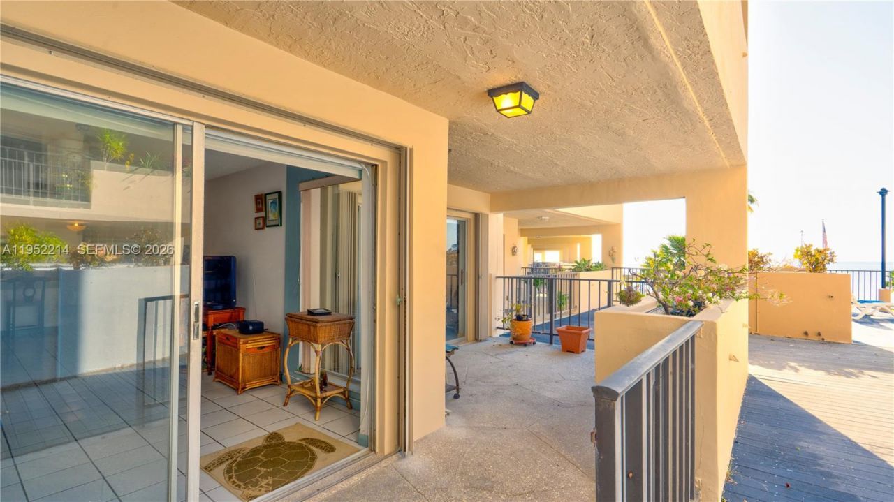 79901 Overseas Higway, Unit 204, Islamorada, FL 33036 Photo