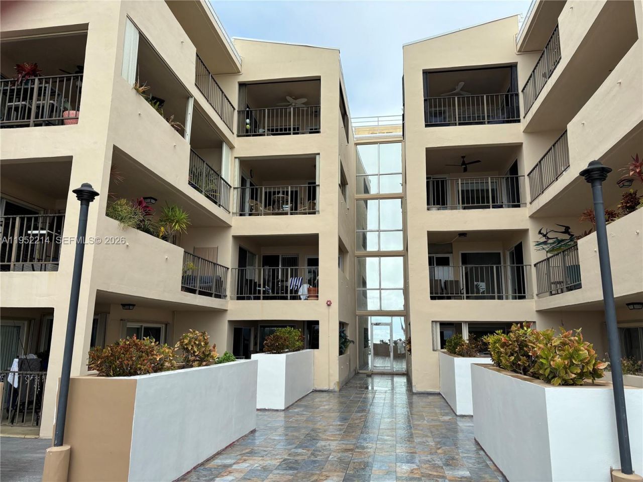 79901 Overseas Higway, Unit 204, Islamorada, FL 33036 Photo