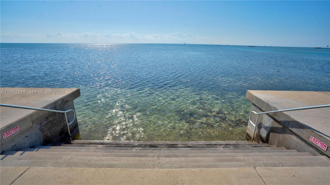 79901 Overseas Higway, Unit 204, Islamorada, FL 33036 Photo