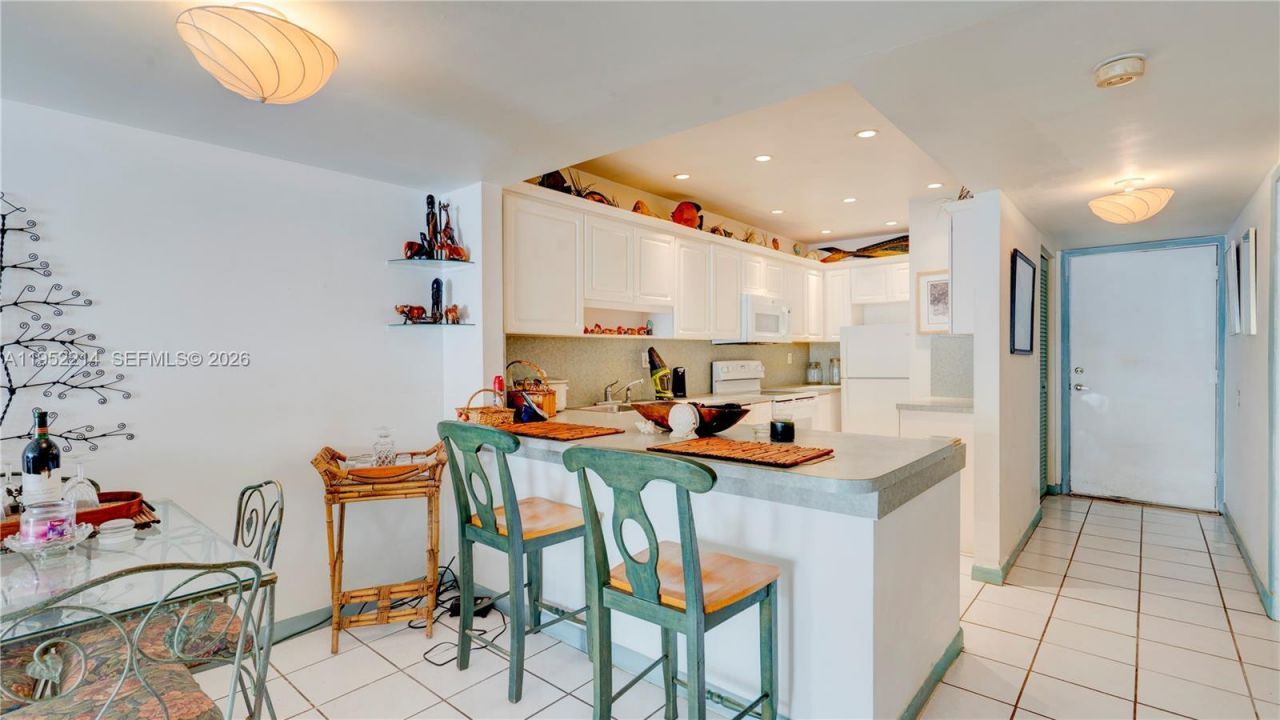 79901 Overseas Higway, Unit 204, Islamorada, FL 33036 Photo