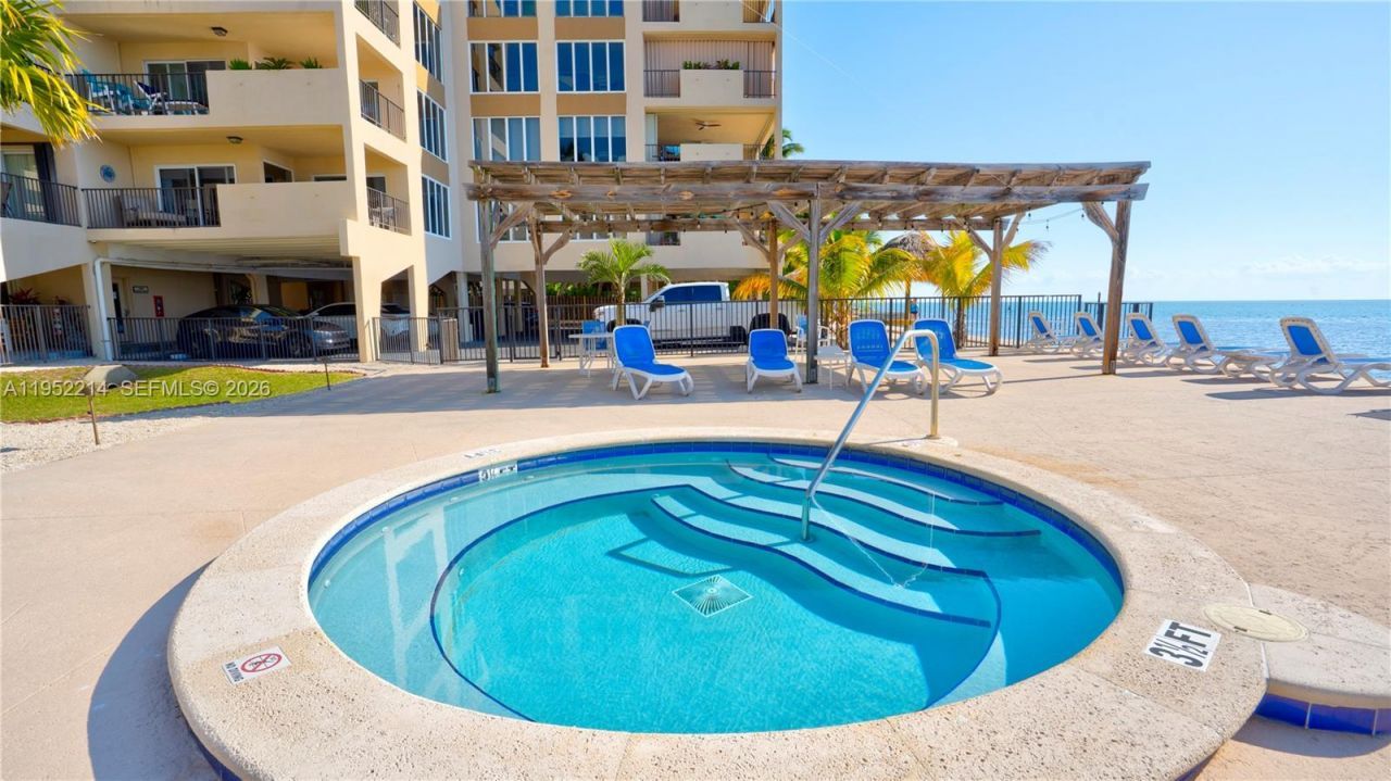 79901 Overseas Higway, Unit 204, Islamorada, FL 33036 Photo