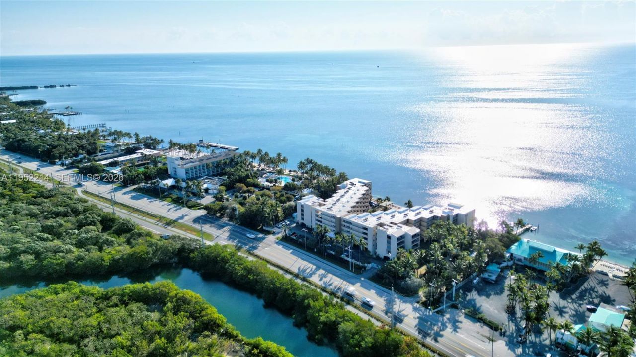 79901 Overseas Higway, Unit 204, Islamorada, FL 33036 Photo