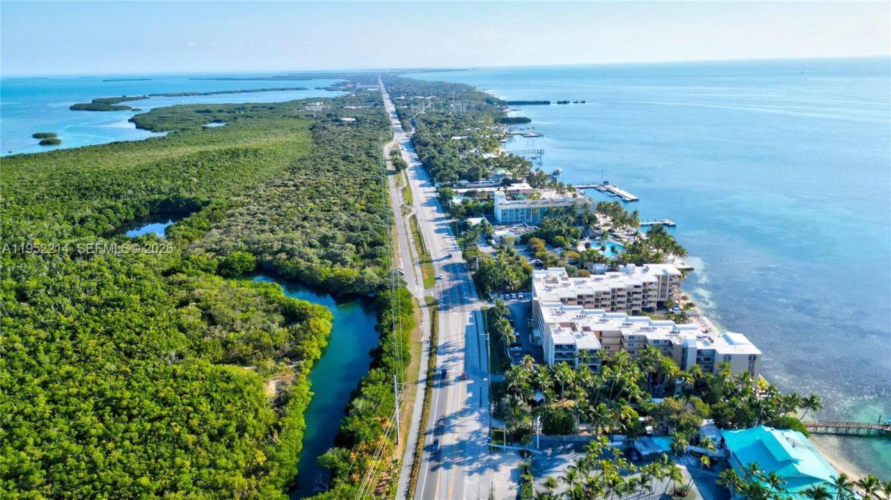 79901 Overseas Higway, Unit 204, Islamorada, FL 33036 Photo