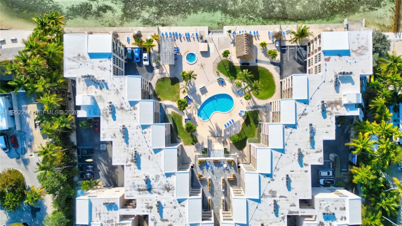 79901 Overseas Higway, Unit 204, Islamorada, FL 33036 Photo