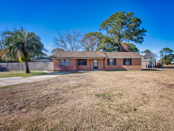 235 SW Deluna Road, Fort Walton Beach, FL 32548