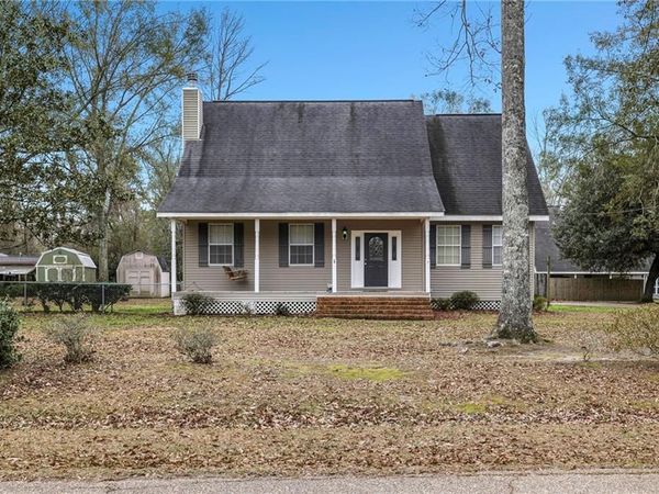 42773 ROBINWOOD Drive, Hammond, LA 70403