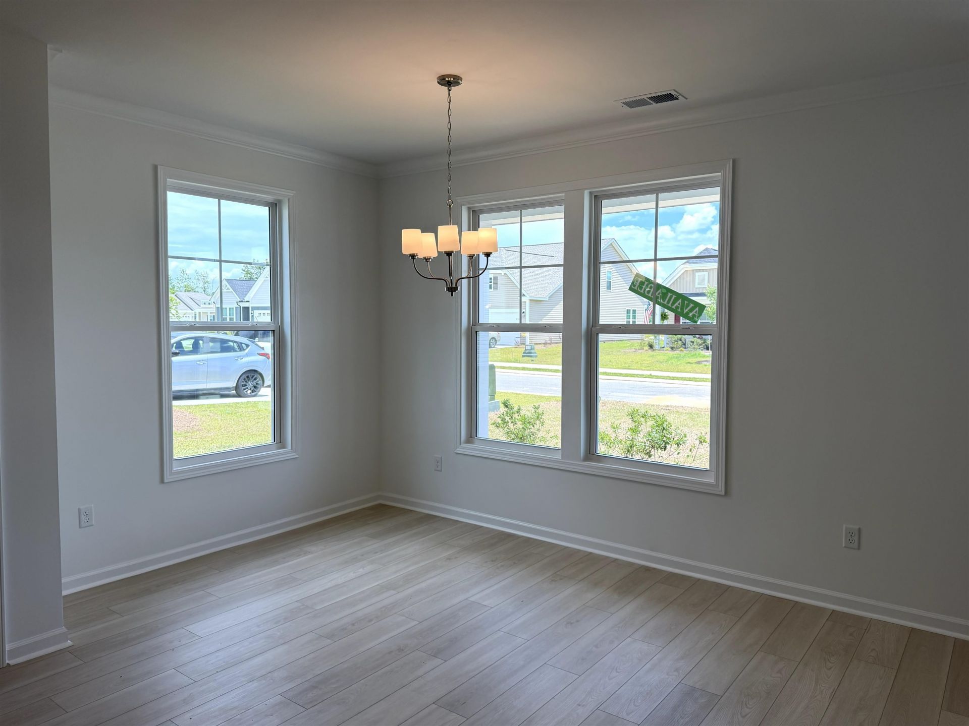 162 Westfield Circle Photo 4
