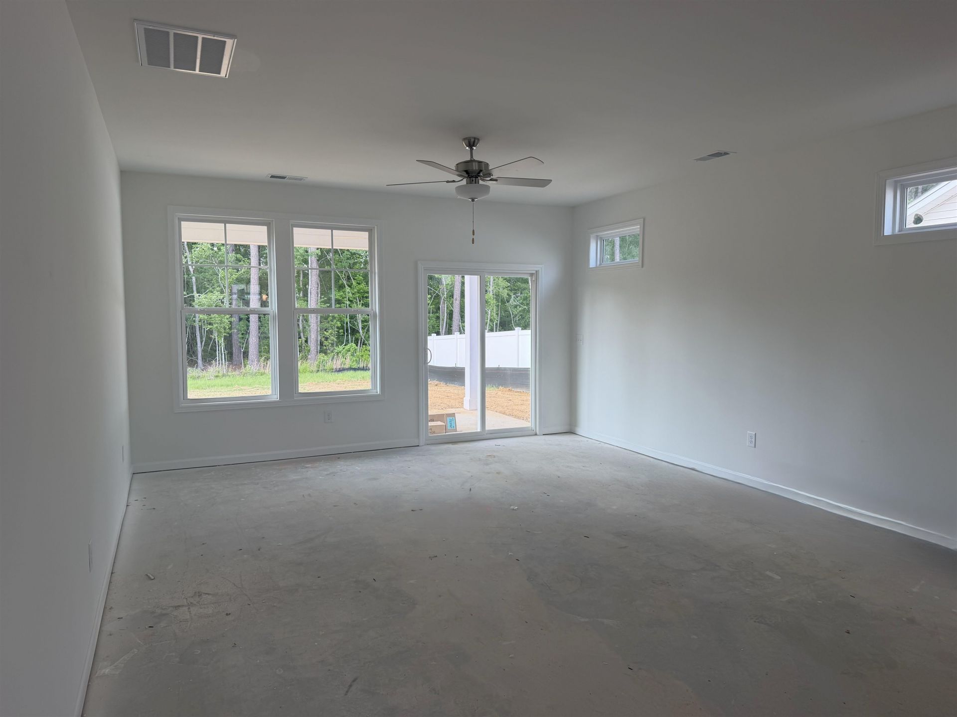 162 Westfield Circle Photo 5