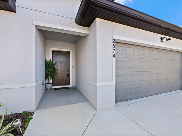 2574 SW Cameo Boulevard, Port Saint Lucie, FL 34953
