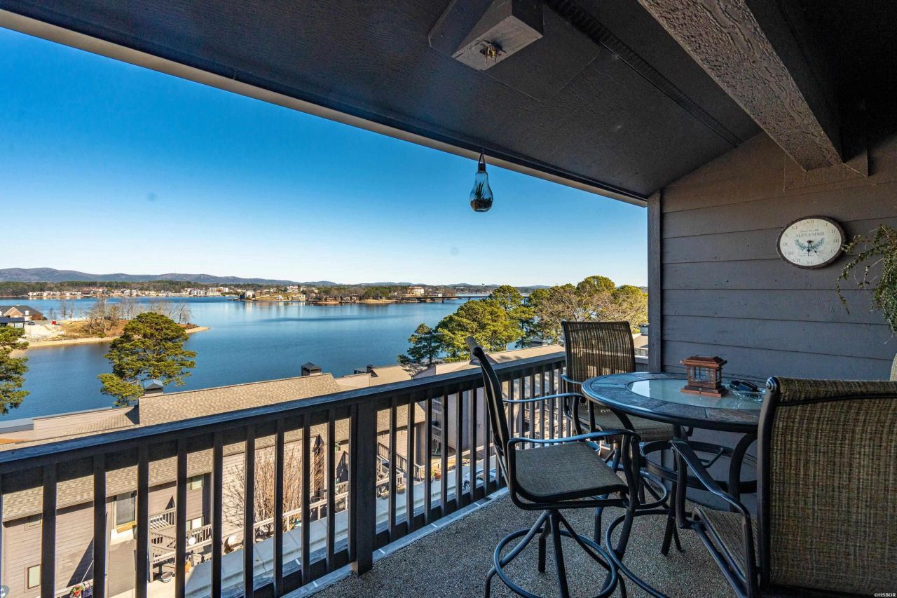 200 HAMILTON OAKS Drive Hot Springs, AR 71913