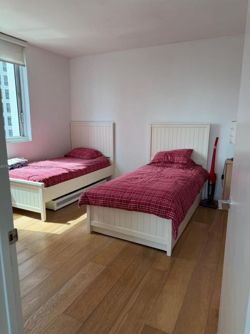 500 Brickell Ave, Unit 1702, Miami, FL 33131 Photo