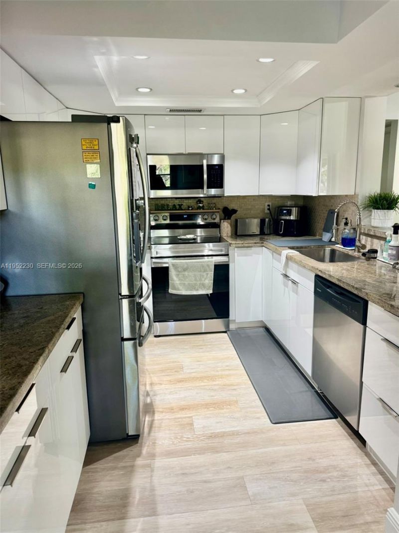 8810 SW 123rd Ct, Unit M202, Miami, FL 33186 Photo