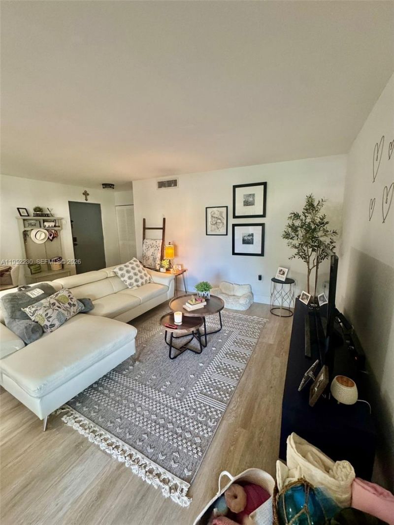 8810 SW 123rd Ct, Unit M202, Miami, FL 33186 Photo